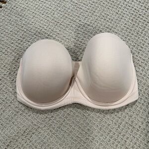 Wacoal Cream Seamless Strapless Bra with Contour